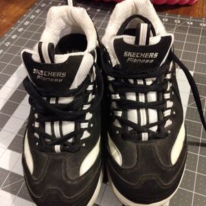 Skechers Shape Ups 7.5